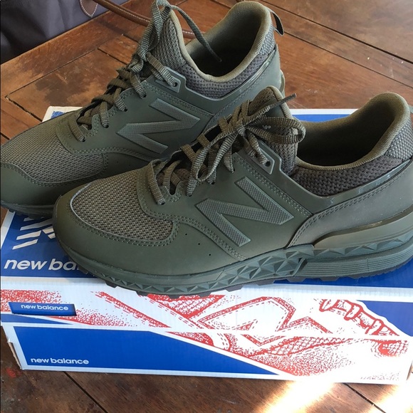 olive green new balance womens